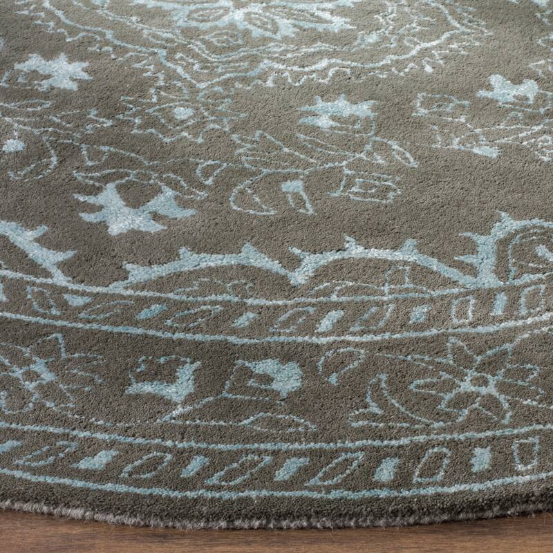 SAFAVIEH Handmade Glamour Gudmundina Modern Viscose Rug