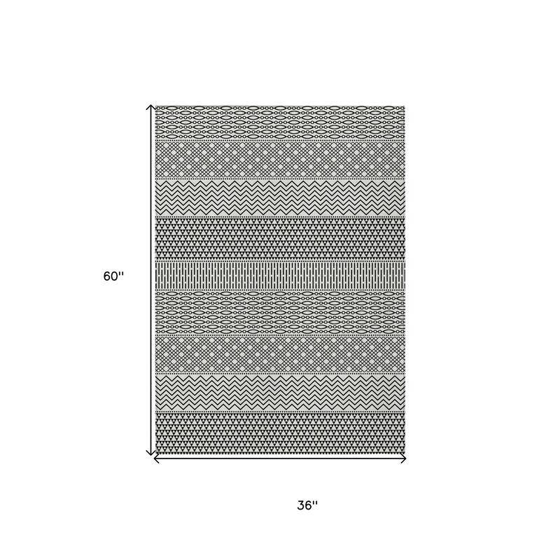 HomeRoots Chevron Modern Rectangle Outdoor Rug