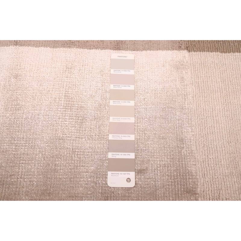 ECARPETGALLERY Hand Loomed Loreto Ivory Viscose Rug - 5'4 x 7'7