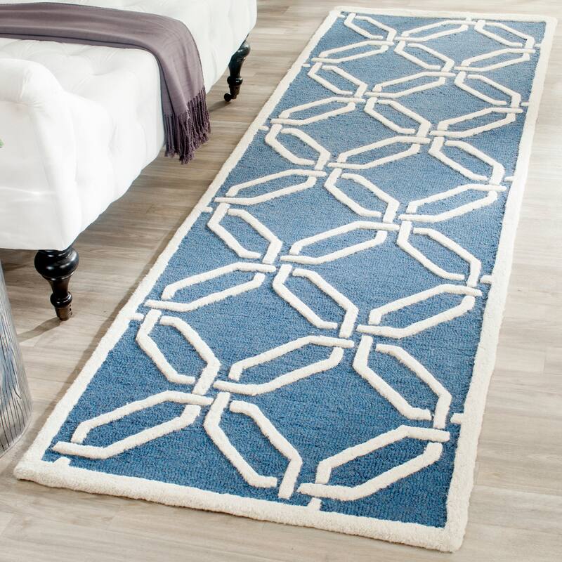 SAFAVIEH Handmade Cambridge Nhung Modern Moroccan Wool Rug - 2'6" x 8' Runner - Navy/Ivory