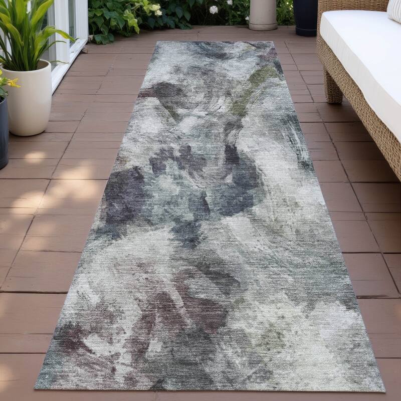 Machine Washable Indoor/Outdoor Modern Brushstrokes Chantille Rug - Gray - 2'3" x 7'6"