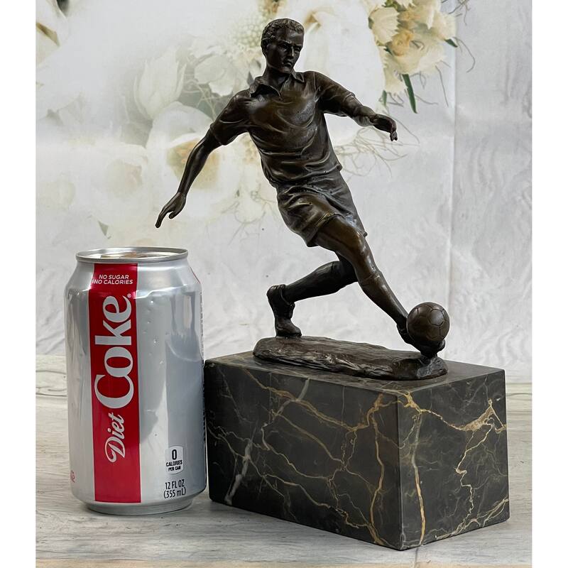 European Football Player Bronze Figurine Statue Figure Soccer Ball Hot Cast D