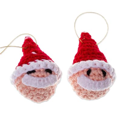Novica Handmade Old-Fashioned Santa Crocheted Ornaments (Pair)