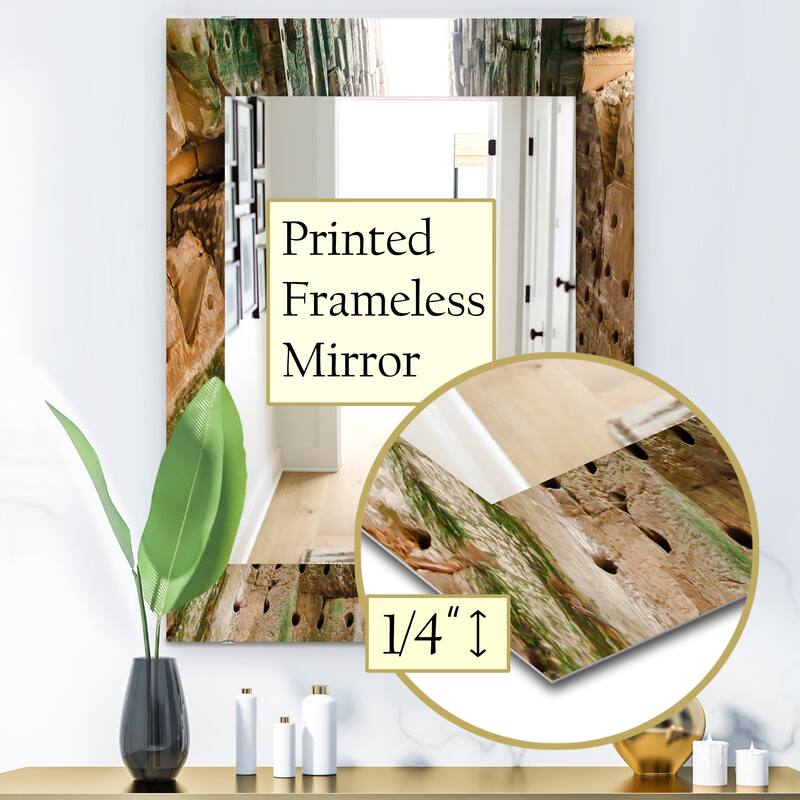 Designart 'City Tunnel Effect in Siem Reap' Modern Mirror Vanity