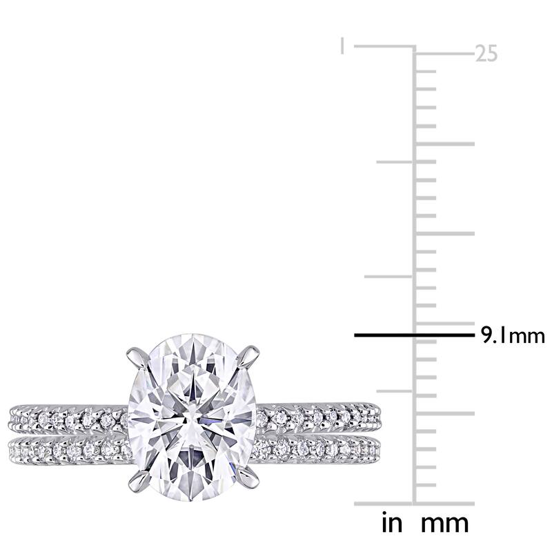 Miadora 2ct DEW Oval-Cut Moissanite and 1/4ct TDW Diamond Bridal Ring Set in 14k White Gold