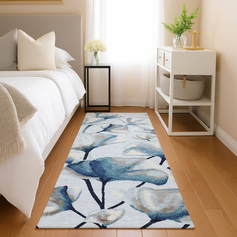 Machine Washable Indoor/ Outdoor Floral Love Chantille Rug