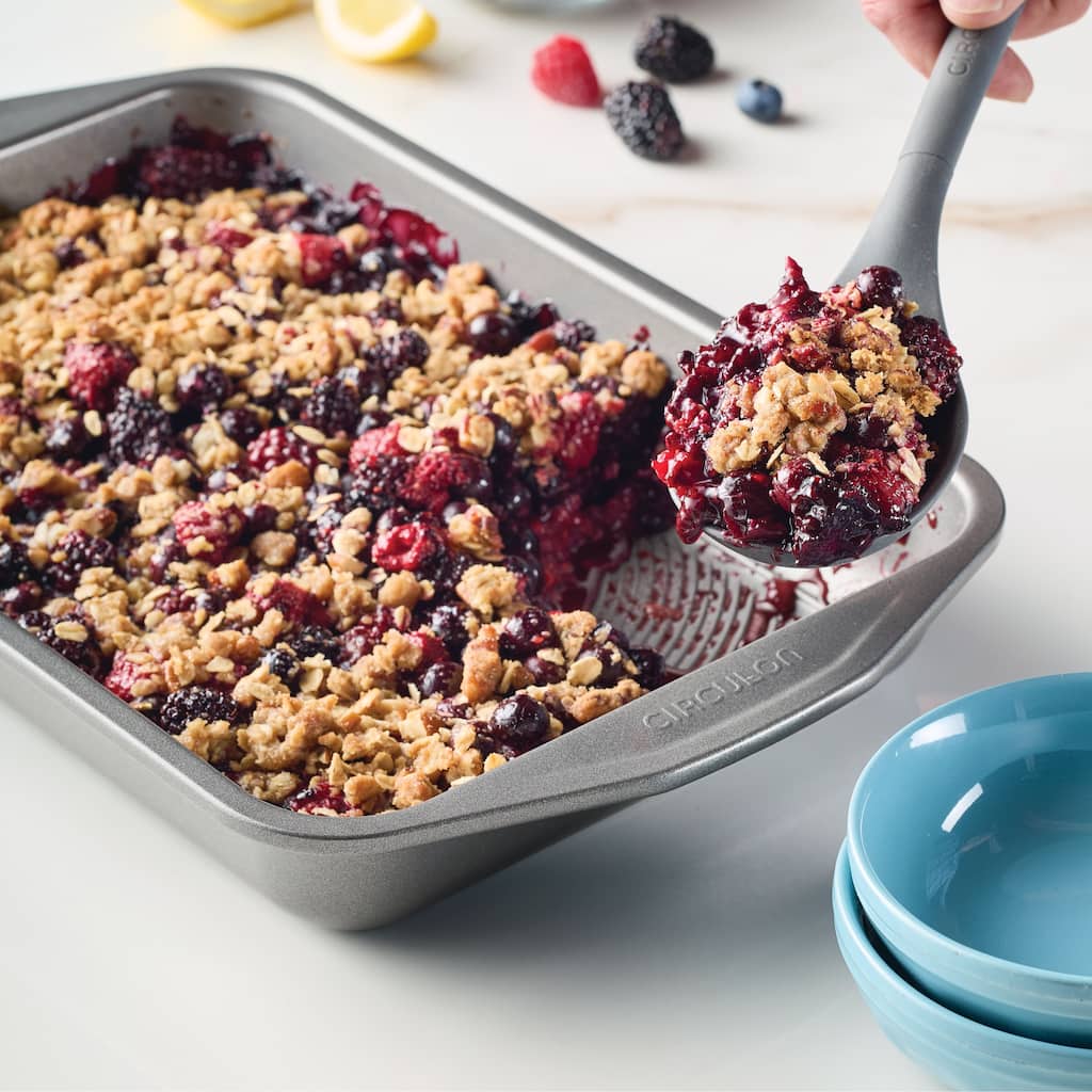 Circulon Nonstick Bakeware Cake Pan, 9-Inch x 13-Inch, Gray