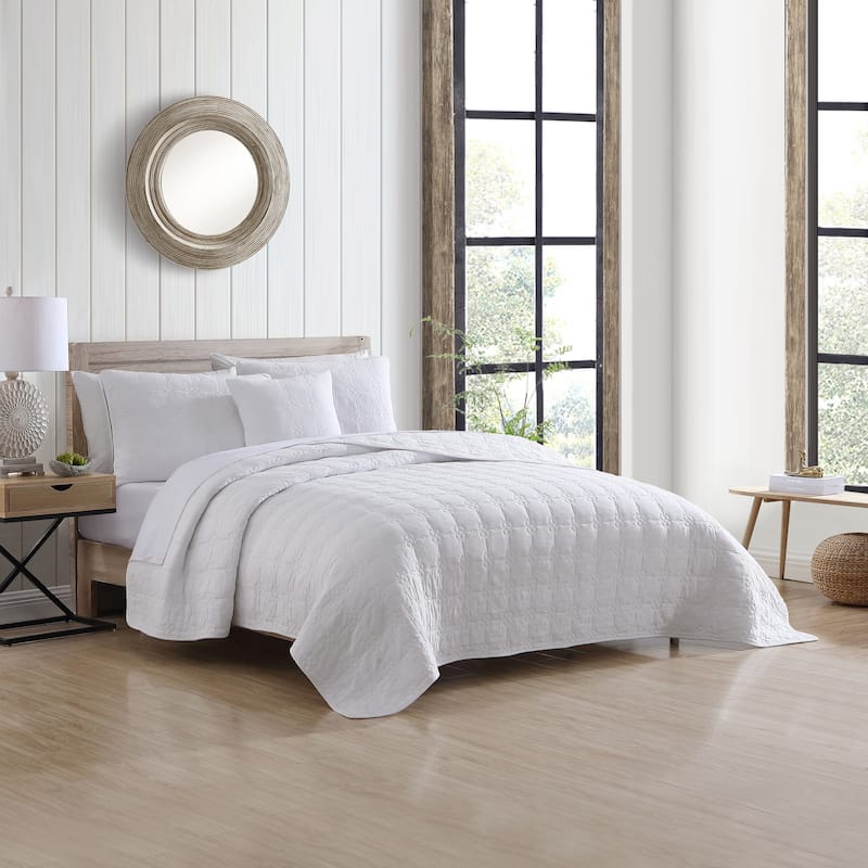 Stone Cottage Floral Trellis Cotton White 4 Piece Quilt Bonus Set