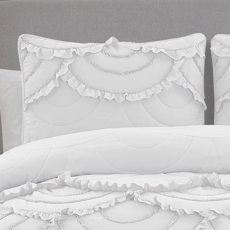DESIGN STUDIO Scallop Ruffle Garment Washed Soft Solid Quilt Set