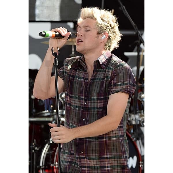 Niall Horan One Direction On Stage For AbcS Good Morning America
