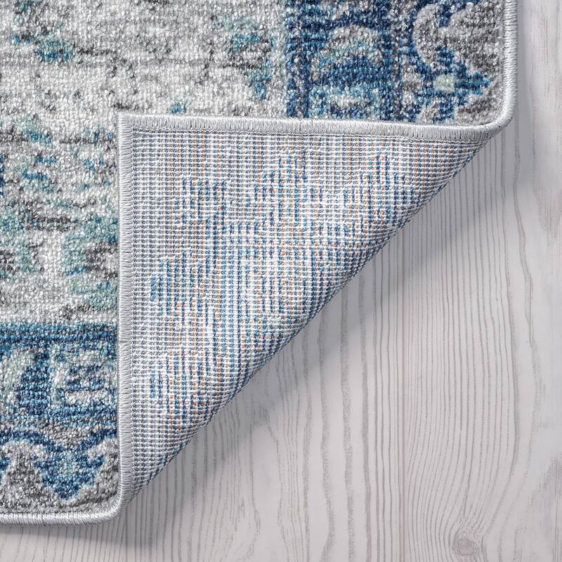 Esplanade Glam Medallion Indoor Area Rug