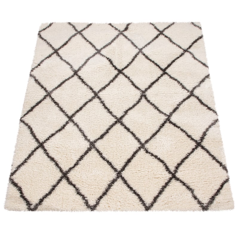 Modern Shag Rug with Scandinavian Pattern, Flokati Style in Cream Grey