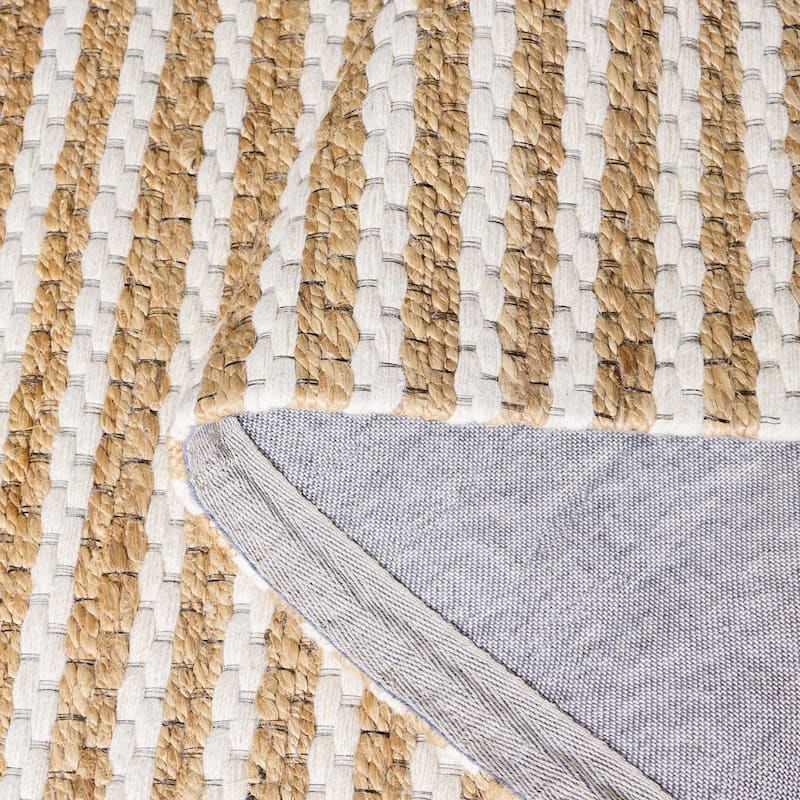 Martha Stewart by SAFAVIEH Handmade Deivi Jute Rug