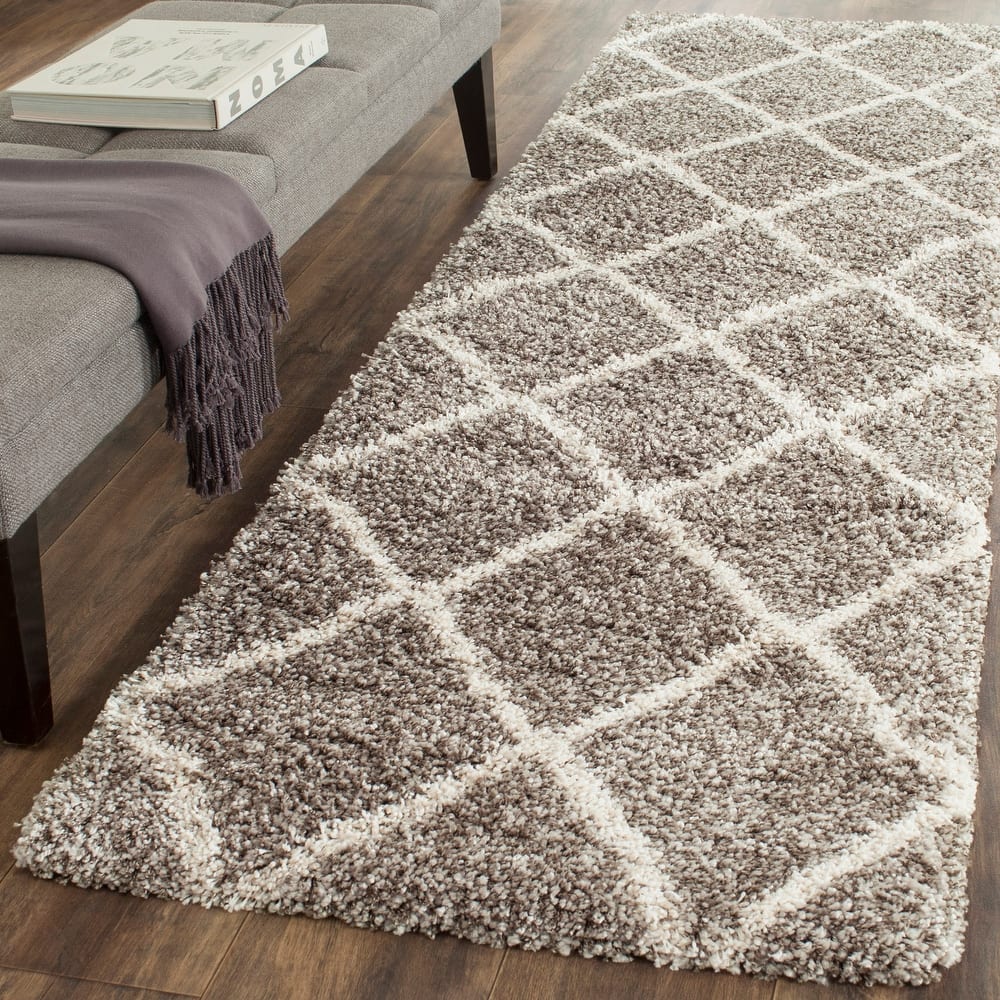 SAFAVIEH Hudson Shag Raili Diamond Trellis 2-inch Thick Rug