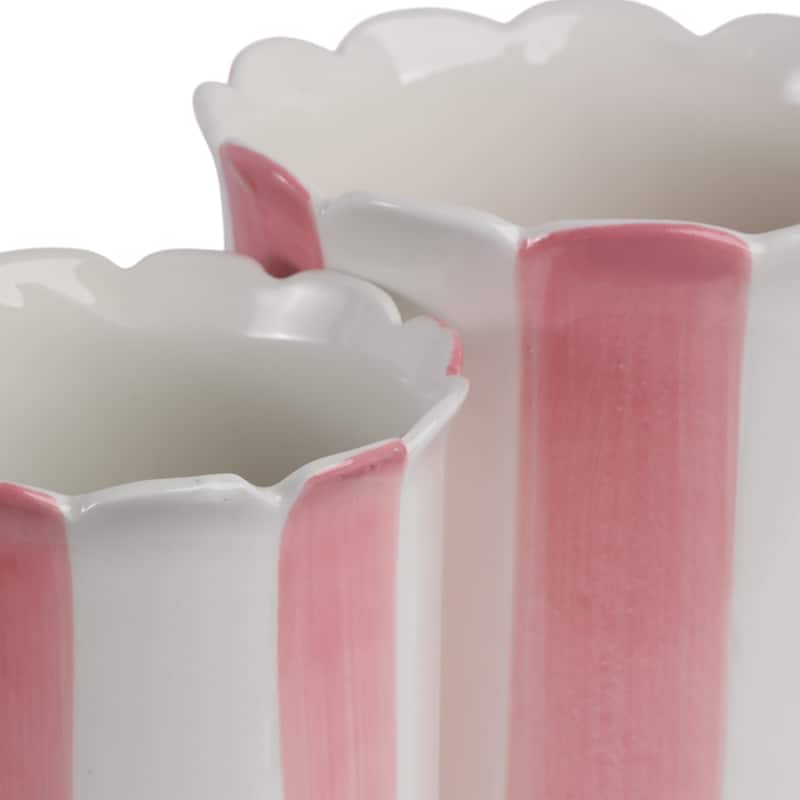 Ceramic Planter Scalloped Edge and Vertical Textured Design (Set of 2) - 8" x 8" x 7"