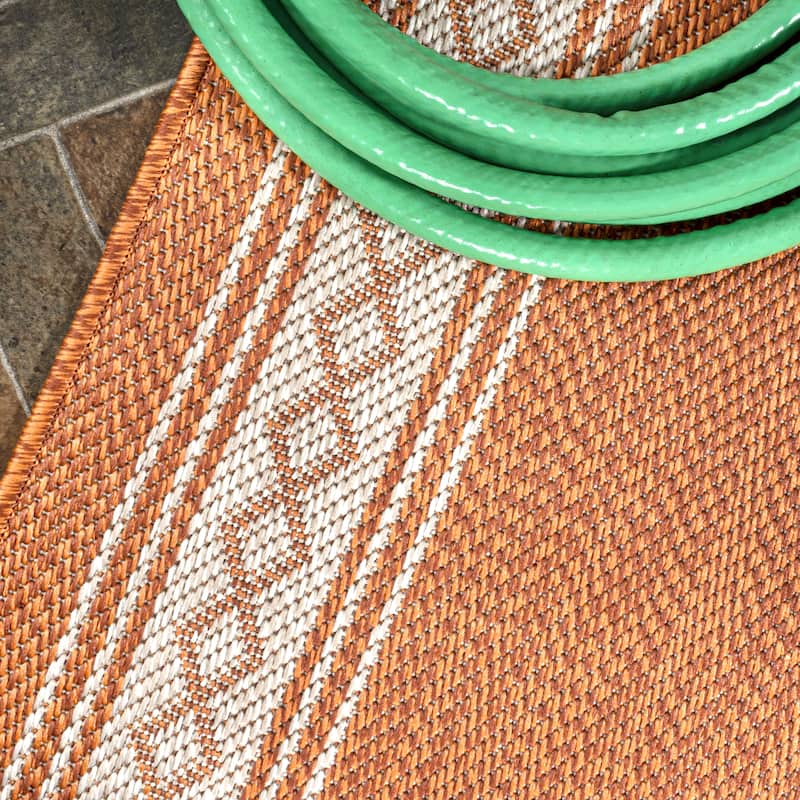 JONATHAN Y Havana Classic Diamond Border Indoor/Outdoor Area Rug