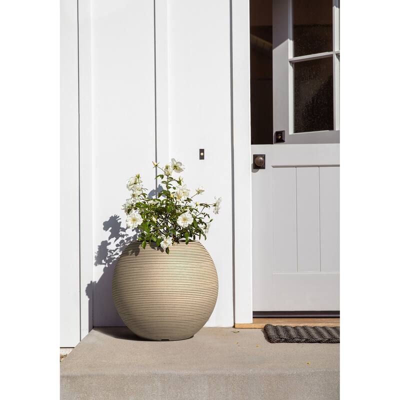 Veradek Strata Series Sphere 18'' Planter
