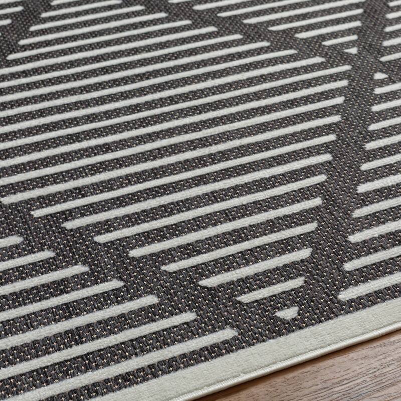 Livabliss San Diego Outdoor Geometric Area Rug