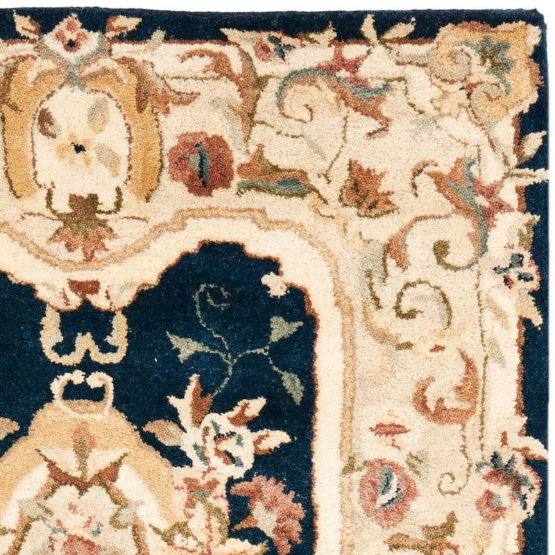 SAFAVIEH Handmade Empire Shawna Traditional Oriental Wool Rug