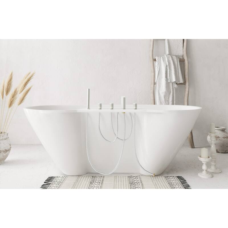 Nicolette Bathtub in Glossy White