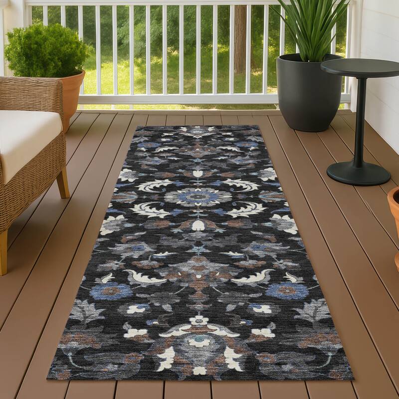 Machine Washable Indoor/ Outdoor Traditional Lanelle Chantille Rug - Black - 2'3" x 7'6"