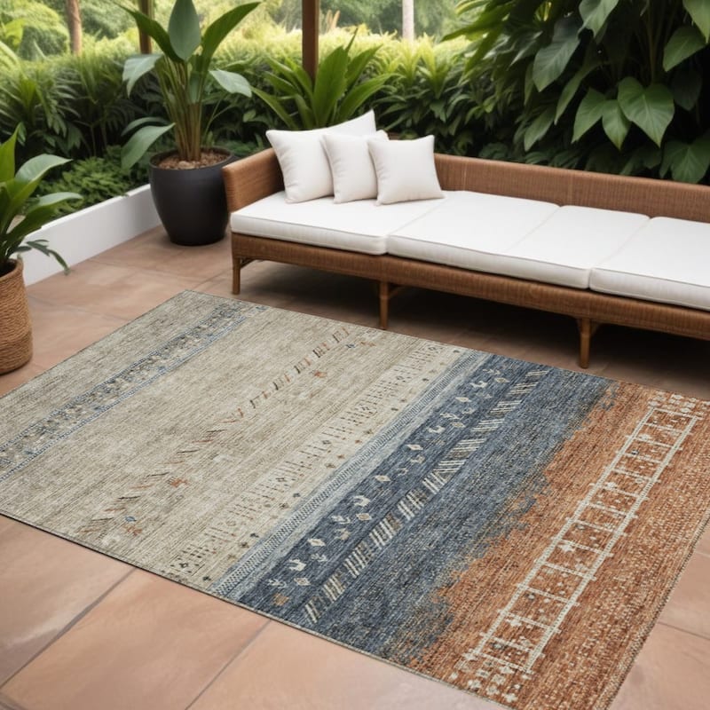 HomeRoots Southwestern Transitional Rectangle Outdoor Rug - 9' X 12'