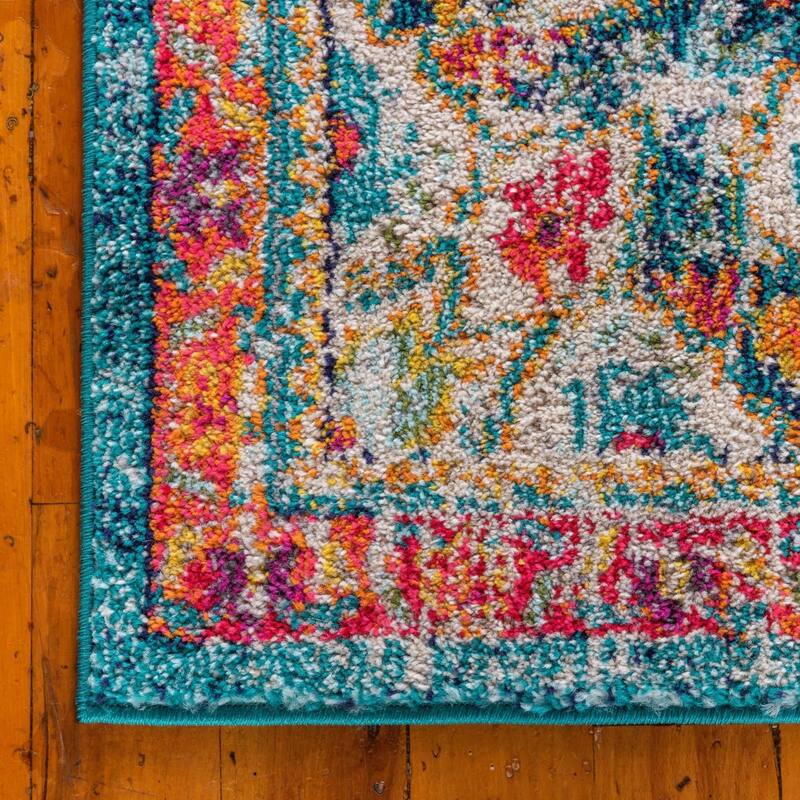 Traditional Koakburg Collection Area Rug