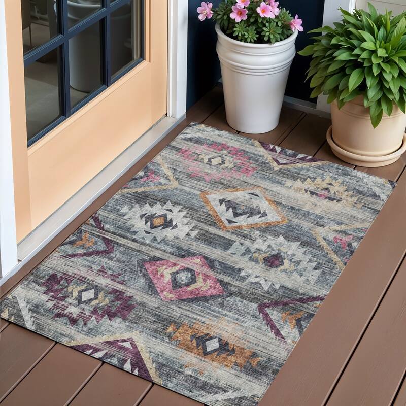 HomeRoots Southwestern Transitional Rectangle Outdoor Rug - 3' x 5'