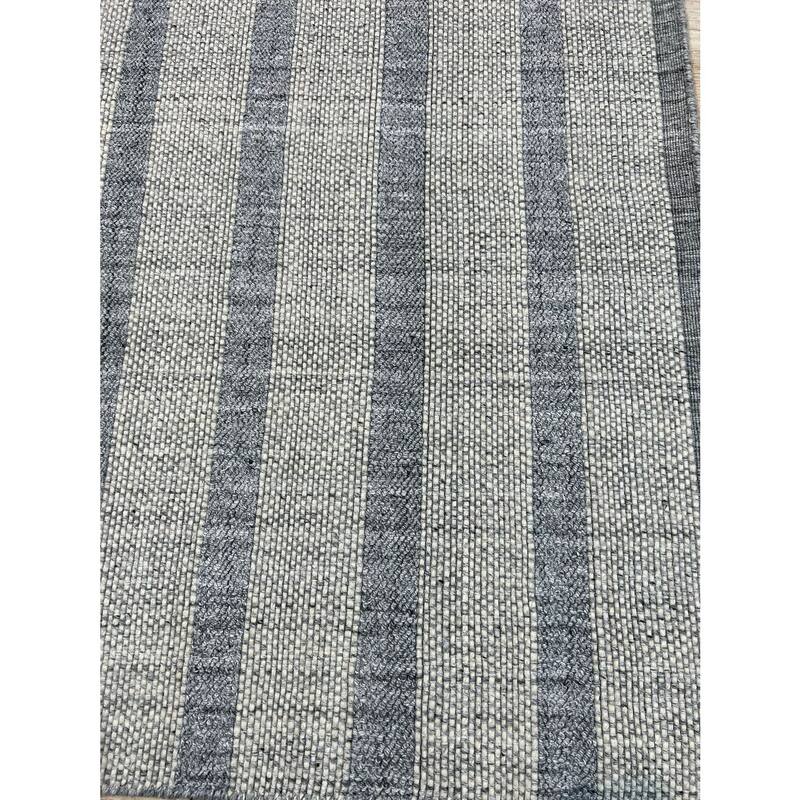Hand-Knotted Wool Handloom Rug, 4' x 6', White/Gray Area Rug, Elegant Soft Texture for Bedroom or Living Room - L