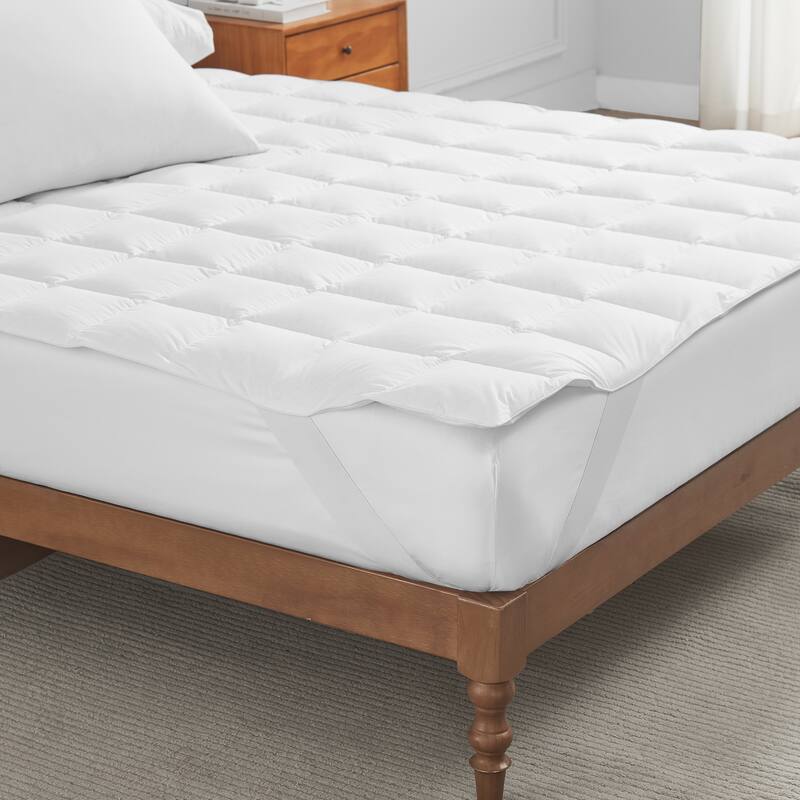 Cloud Embrace Down Mattress Pad by DOWNLITE - Queen