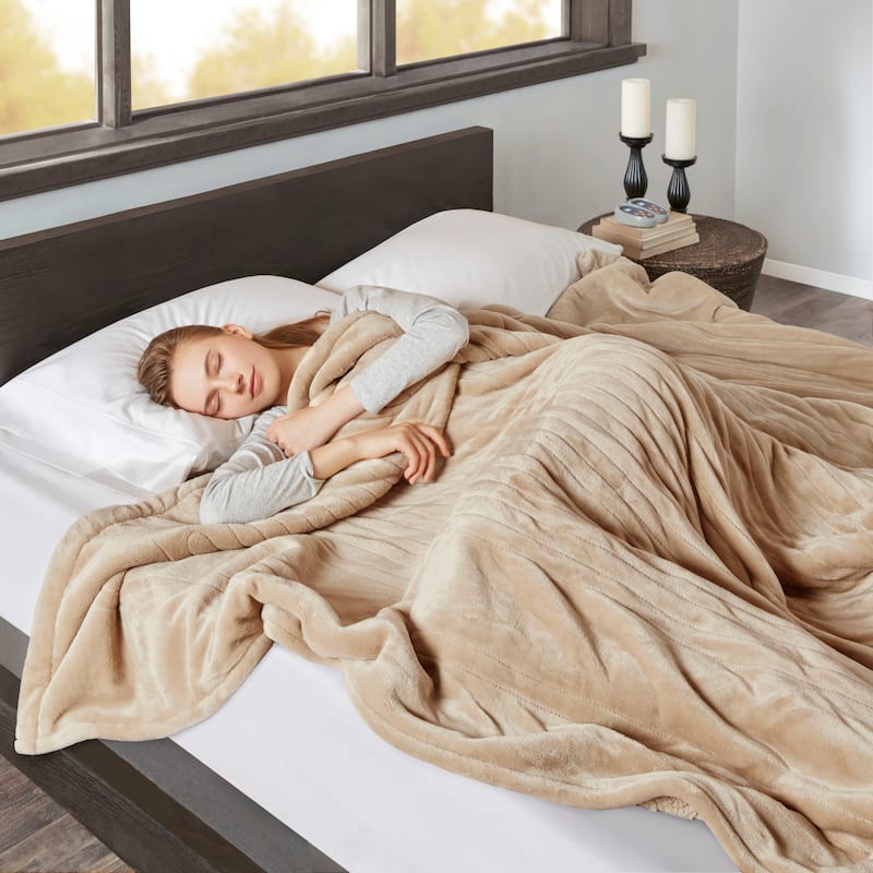Beautyrest Solid Microlight to Berber Heated Blanket