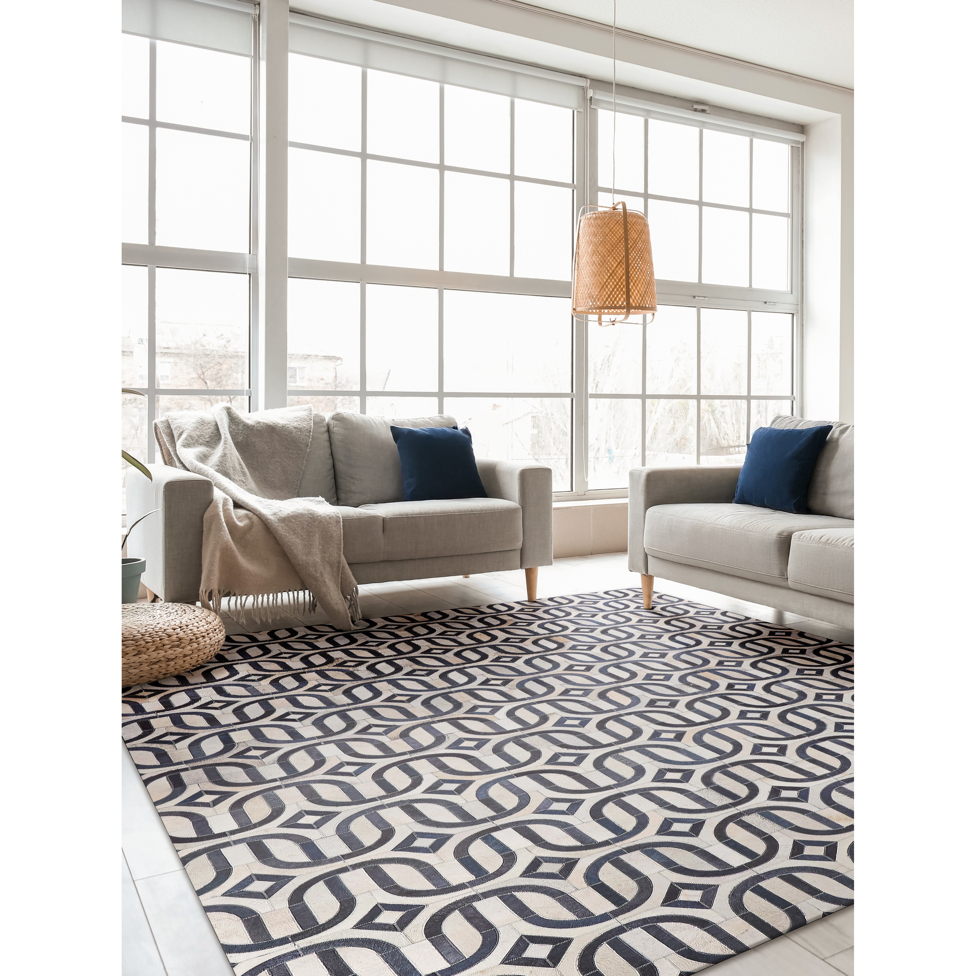 EXQUISITE RUGS Natural Hide Hand-stitched Leather Hide Silver/Blue Area Rug.