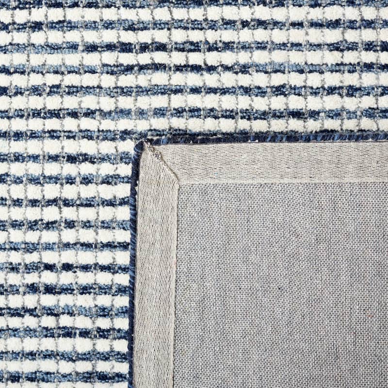 SAFAVIEH Handmade Abstract Maryla Modern Wool Rug