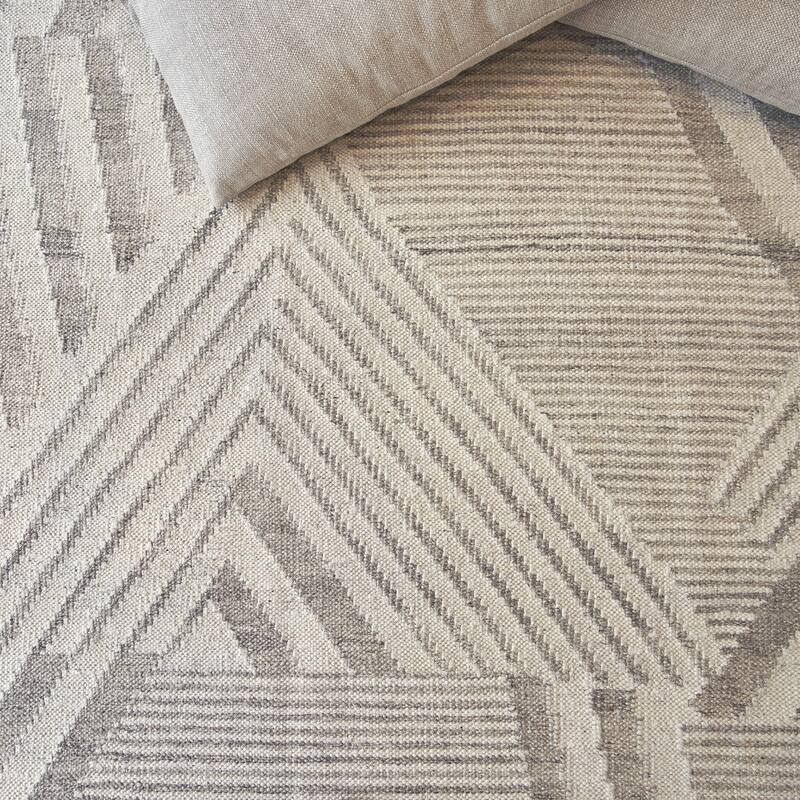 EXQUISITE RUGS Scandinavian Hand-loomed New Zealand Wool Grey/Ivory Area Rug.