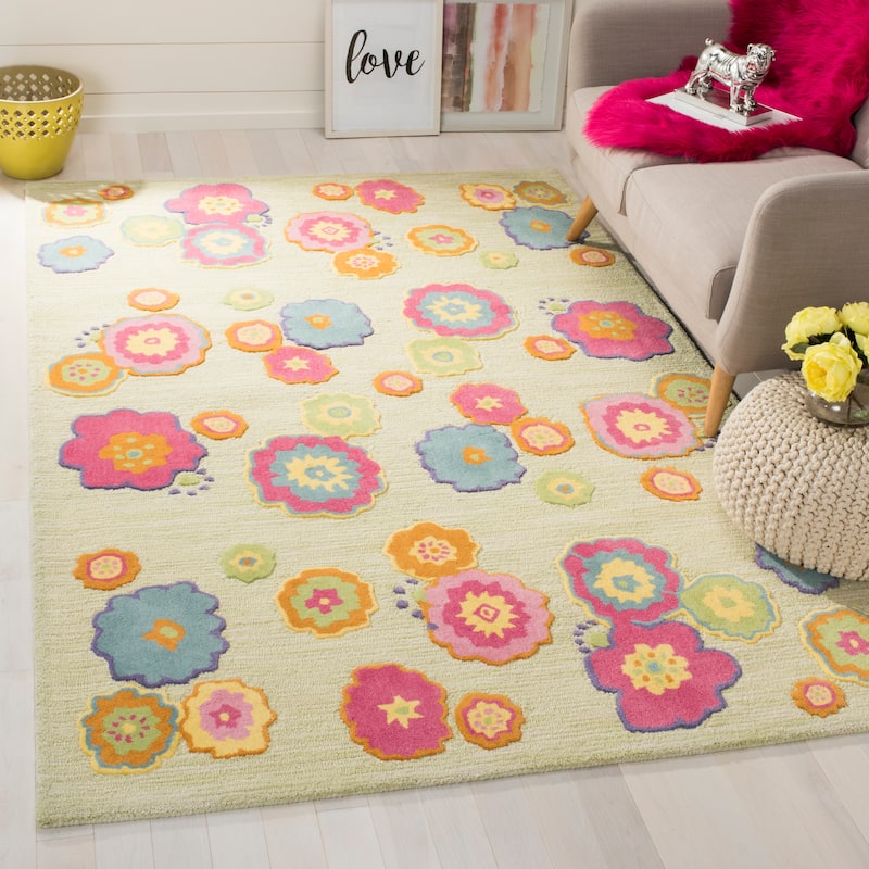 SAFAVIEH Handmade Kids Caitlynn Wool Rug - 5' x 8' - Light Green/Multi