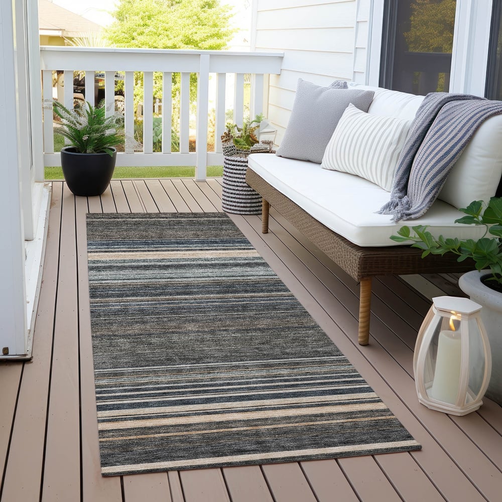 Machine Washable Indoor/ Outdoor Ombre Stripes Chantille Rug