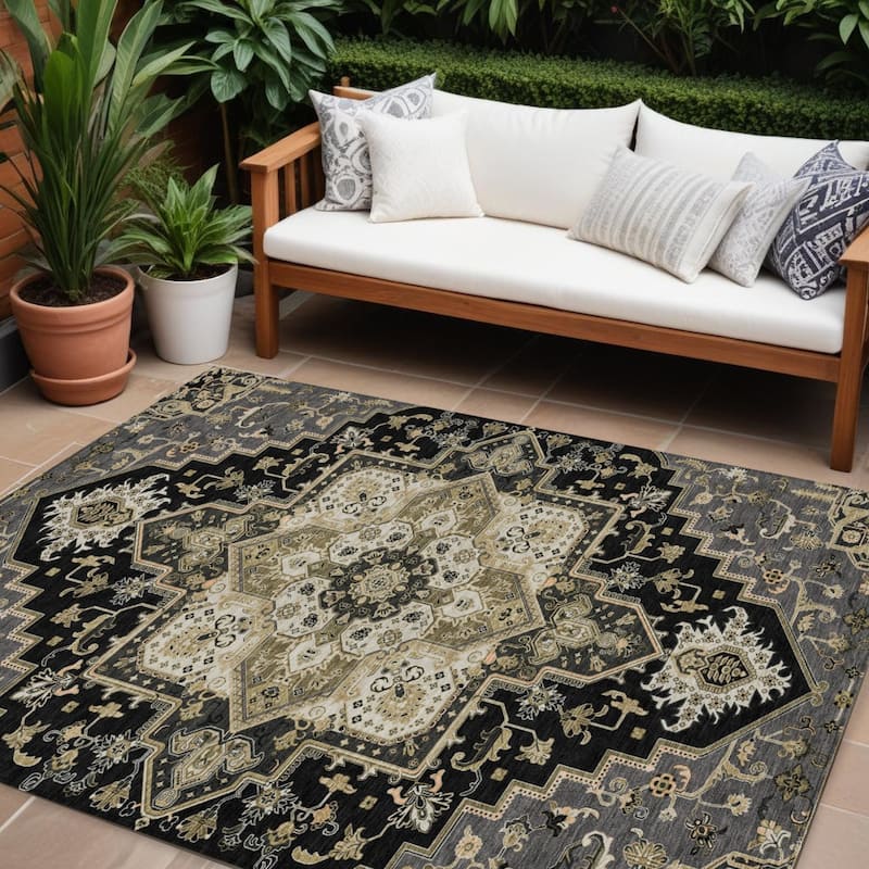 HomeRoots Oriental Traditional Rectangle Outdoor Rug - 8' X 10'