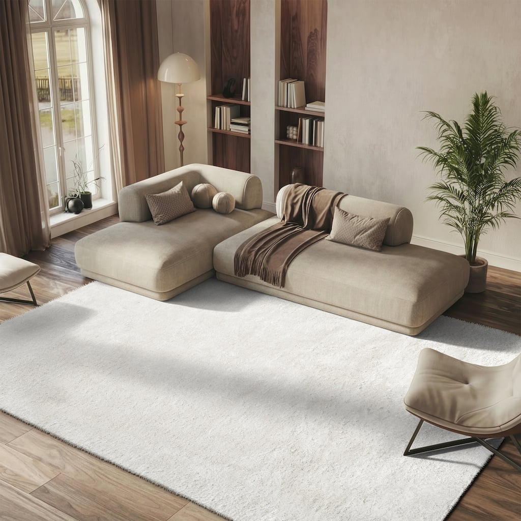 SAFAVIEH Handmade South Beach Jayla Shag Solid Polyester Rug