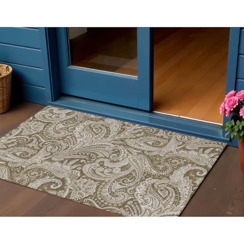 HomeRoots Paisley Transitional Rectangle Outdoor Rug - 3' x 5'