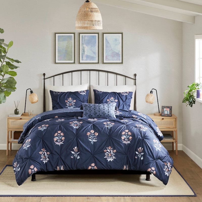 Madison Park Marfa 4 Piece Pintuck Comforter Set with Throw Pillow - Navy - Queen