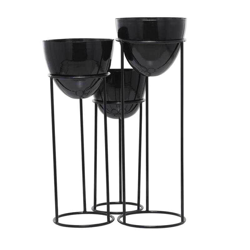 CosmoLiving by Cosmopolitan Black Metal Indoor Outdoor Planter with Removable Stand (Set of 3)