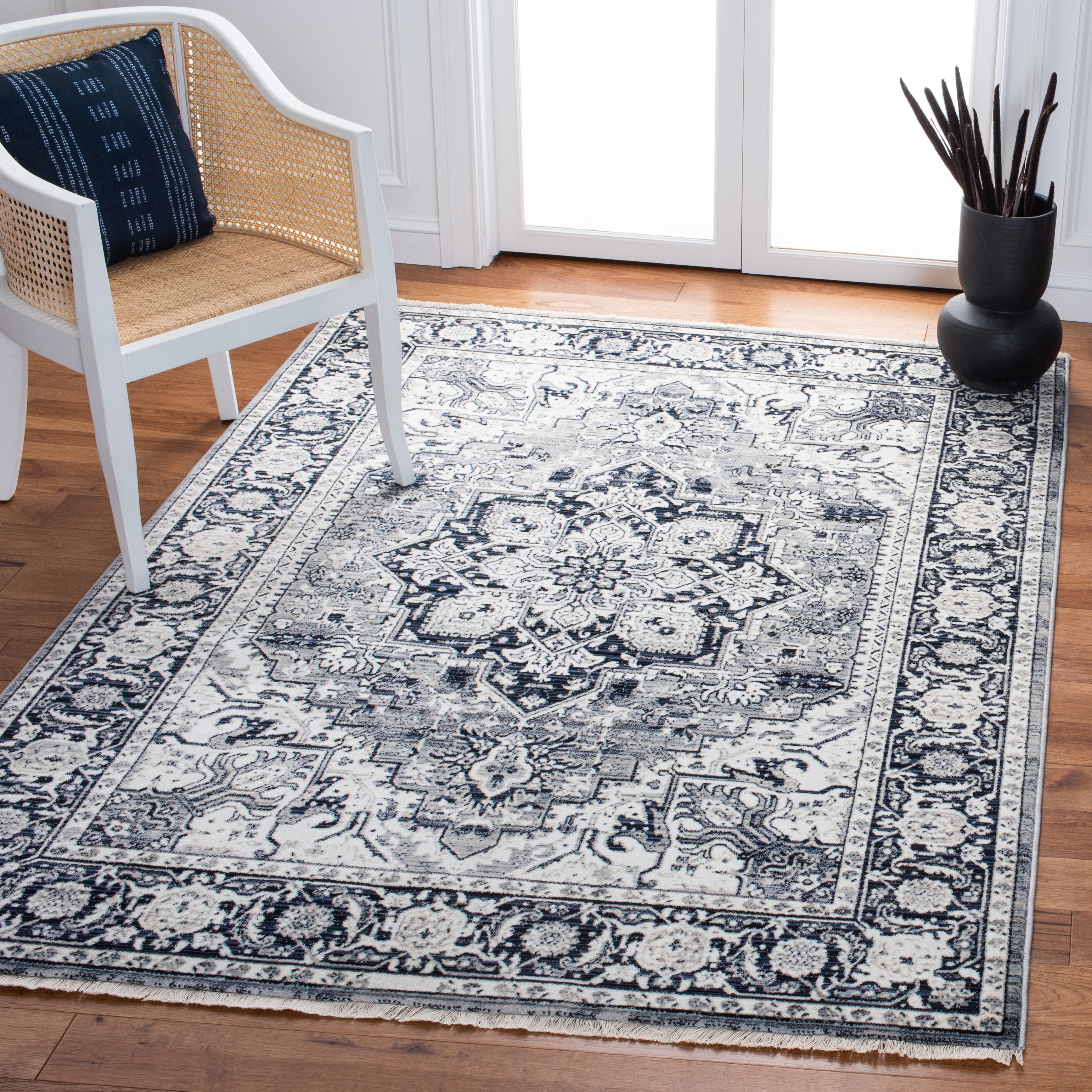 SAFAVIEH Herat Jeanna Traditional Rug