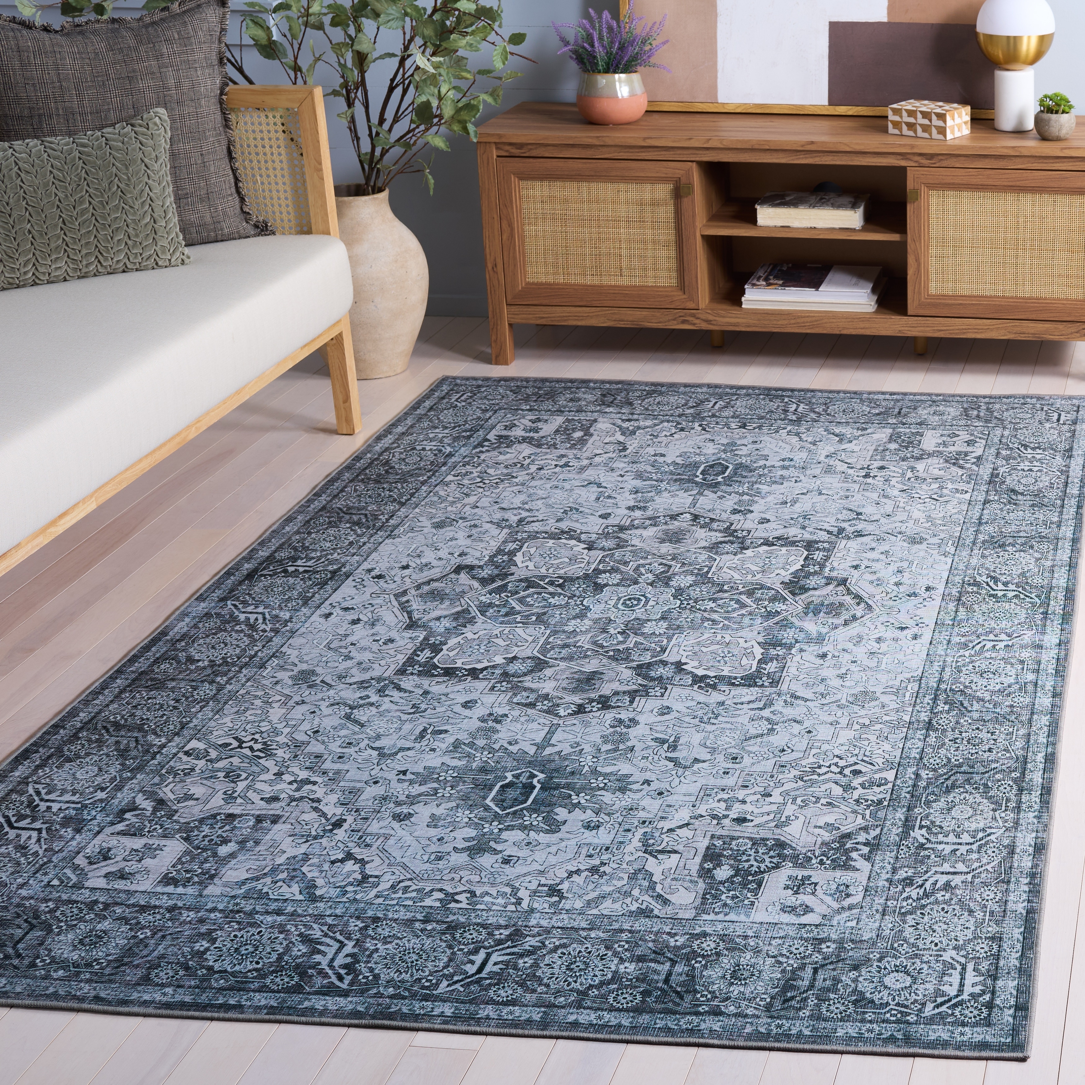 SAFAVIEH Tucson Goldina Machine Washable & Slip Resistant Rug