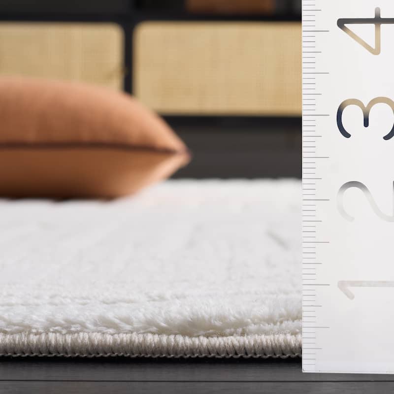 SAFAVIEH Versailles Kostantza Solid & Tonal Rug