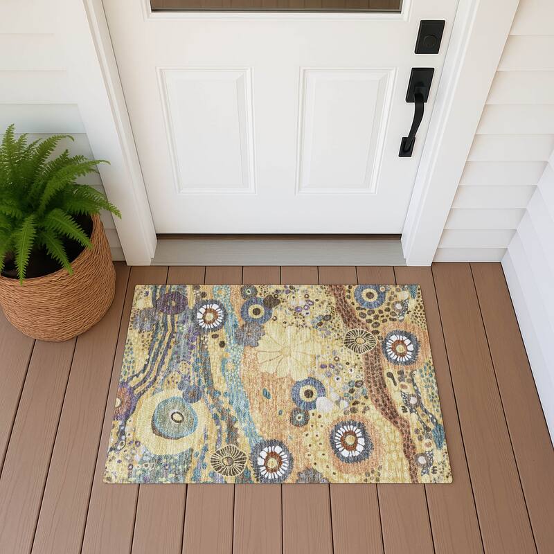 Machine Washable Indoor/ Outdoor Whimsy Floral Chantille Rug - Gold - 1'8" x 2'6"