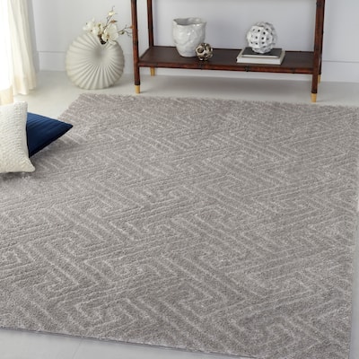 SAFAVIEH Tahoe Shag Nieki Geometric 1.2-inch Thick Rug