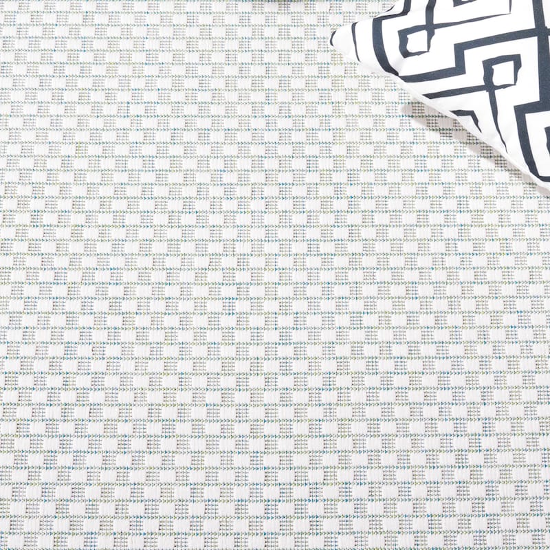 SAFAVIEH Courtyard Vickie Indoor/Outdoor Waterproof Patio Backyard Rug