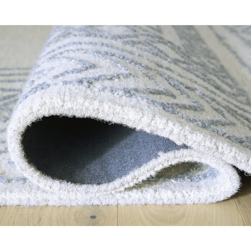 Signature Design by Ashley Azelhurst Blue/Gray 5' x 7' Area Rug - 60" W x 83" D x 0.5" H