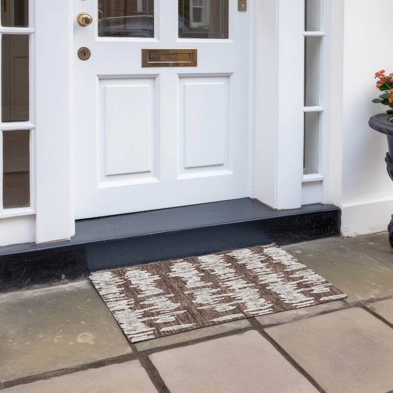 Machine Washable Indoor/ Outdoor Chantille Abstract Contemporary Rug - Brown - 1'8" x 2'6"