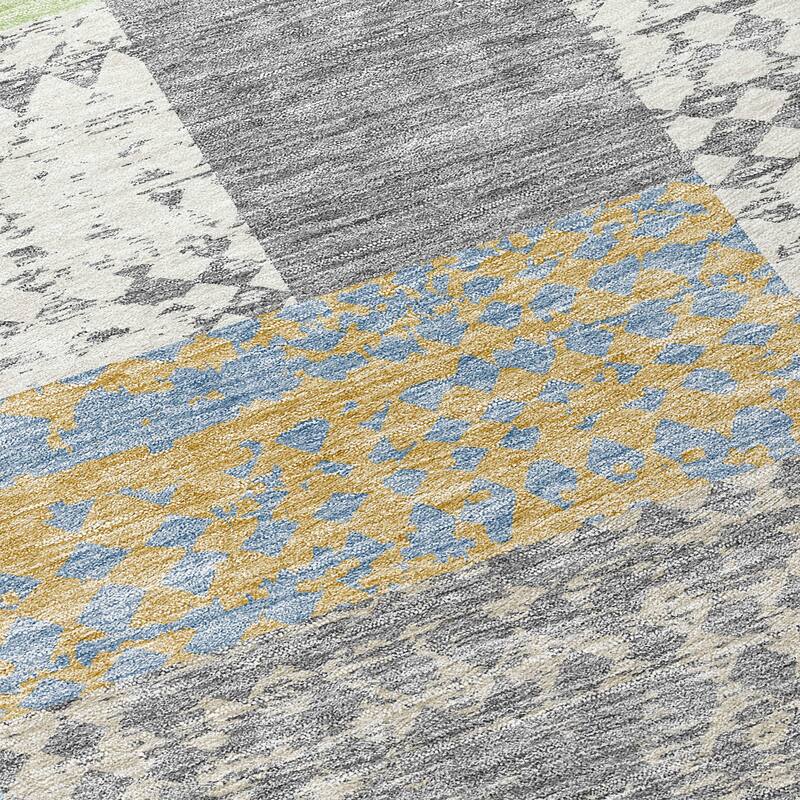 Machine Washable Indoor/ Outdoor Modern Blocks Chantille Rug